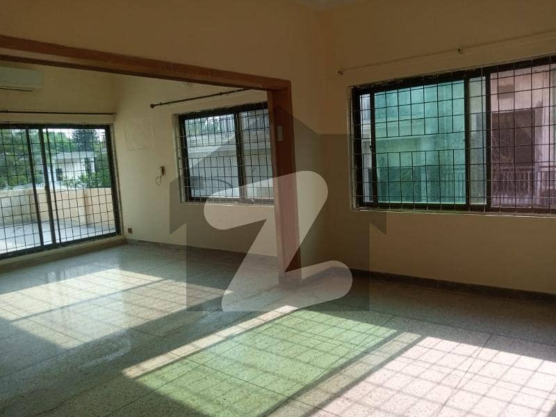 Bright 3 Bedroom Upper Portion Available For Rent In F-8