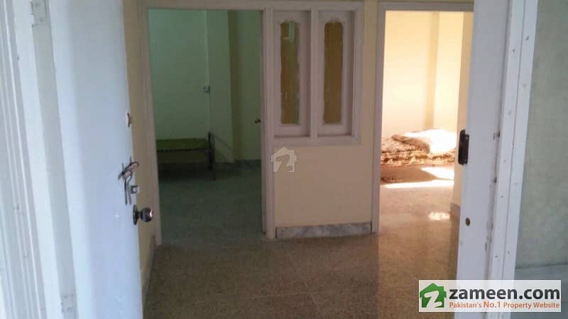 F-11/3 Raja Market - 2 Bed Flat For Rent