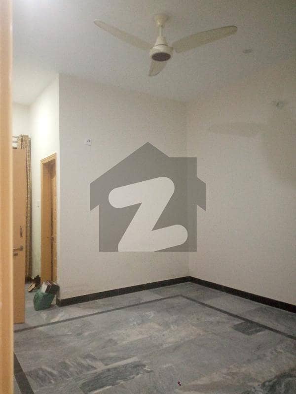 1 Room Available For Rent Only Female Use 1 Room Available For Rent Only Female Use