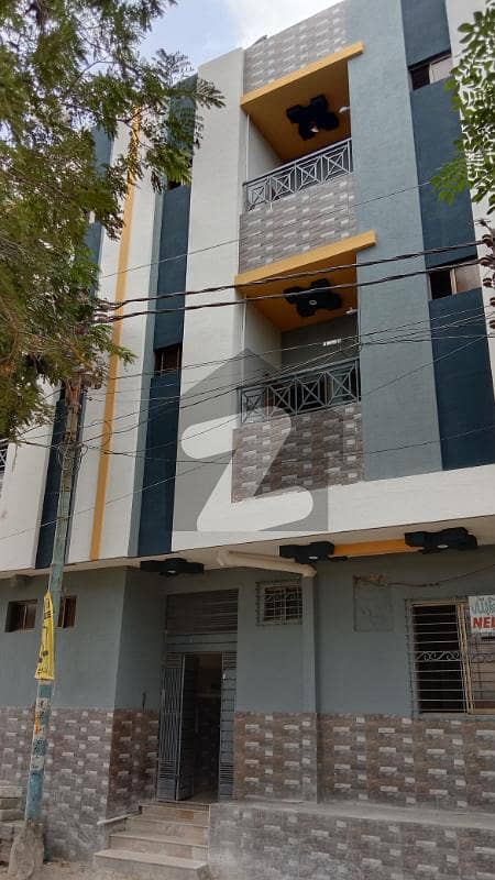 ناظم آباد - بلاک 5سی ناظم آباد کراچی میں 2 کمروں کا 3 مرلہ زیریں پورشن 46 لاکھ میں برائے فروخت۔