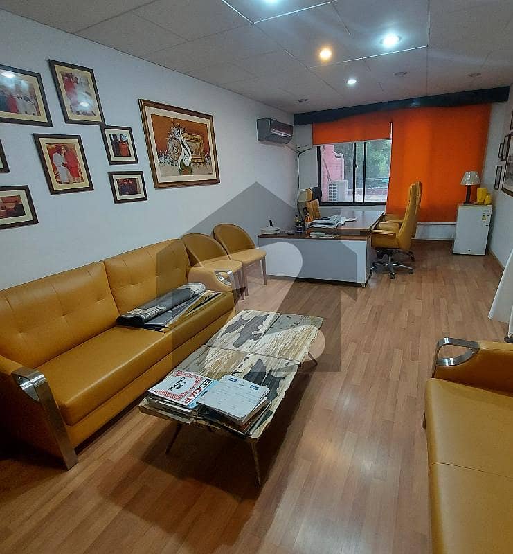 گارڈن ٹاؤن - شیر شاہ بلاک گارڈن ٹاؤن لاہور میں 6 کمروں کا 1 کنال مکان 2.7 لاکھ میں کرایہ پر دستیاب ہے۔