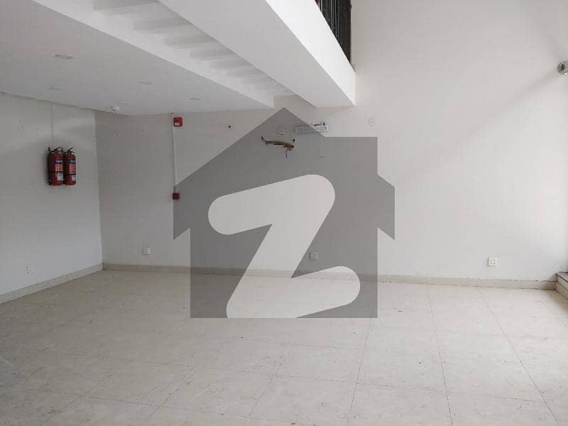 SLIGHTLY USED COMMERCIAL GROUND MAZANINE AND BASEMENT FOR RENT IN DHA PHASE 4