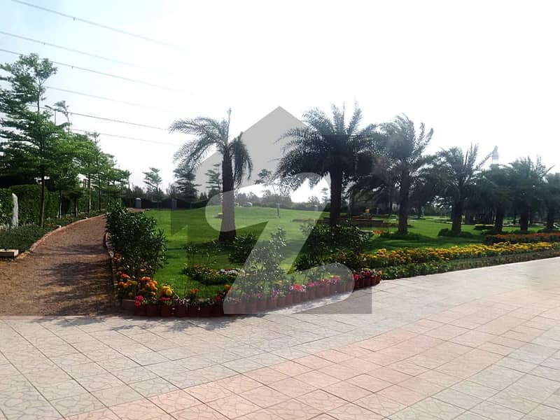 A Stunning Commercial Plot Is Up For Grabs In Bahria Town - Ali Block Karachi