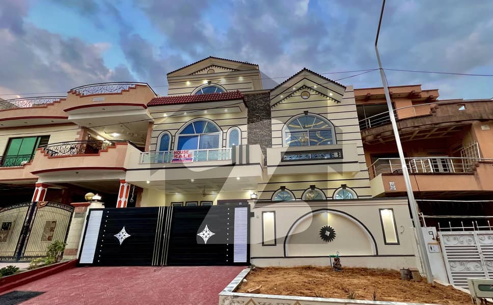 10 Marla Park Face House For Sale In G-13 Islamabad