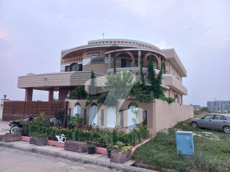 4500 Square Feet House Situated In Gulberg Residencia - Block A For Sale