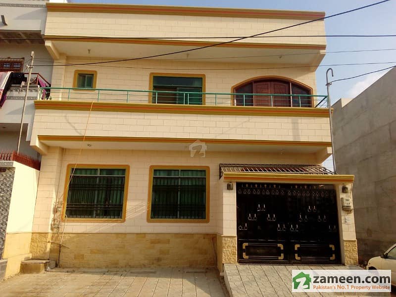 200 Sq. Yard G+2 Floor 8 Bed Out Class House For Sale In Gulshan-e-Kaneez Fatima