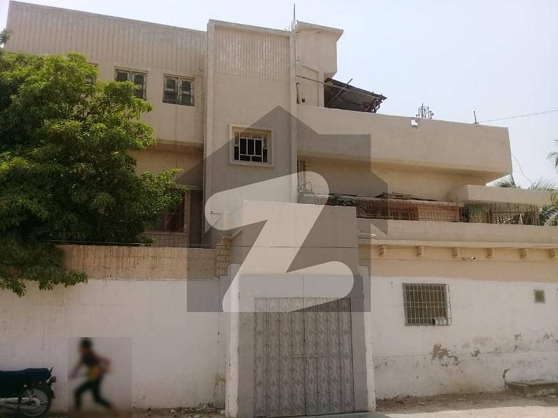 لانڈھی کراچی میں 7 کمروں کا 12 مرلہ مکان 2.45 کروڑ میں برائے فروخت۔