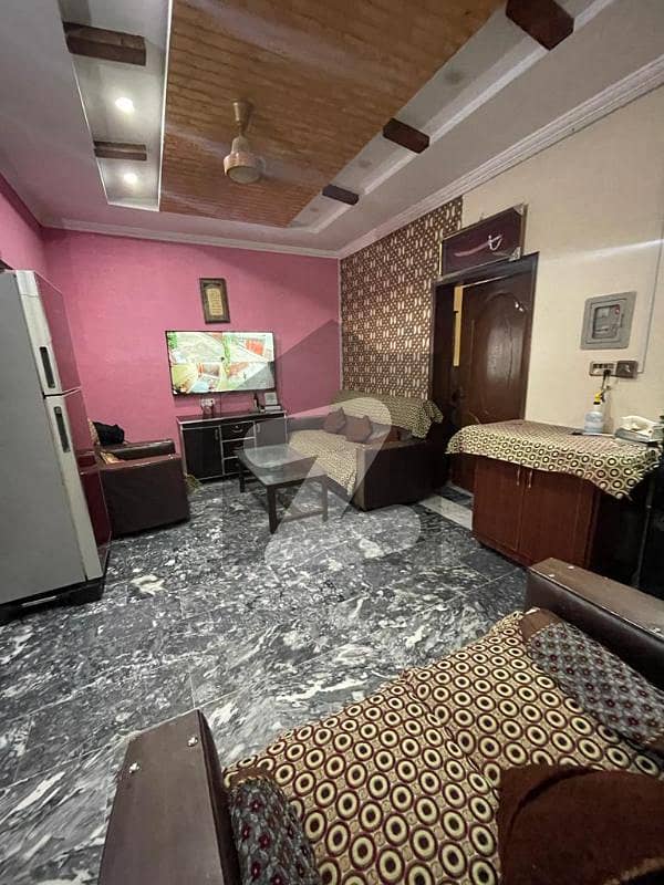 مدینہ ہومز لاہور میں 6 کمروں کا 4 مرلہ مکان 1.3 کروڑ میں برائے فروخت۔