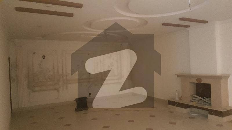 ویلینشیاء ہاؤسنگ سوسائٹی لاہور میں 3 کمروں کا 1 کنال مکان 3.75 کروڑ میں برائے فروخت۔