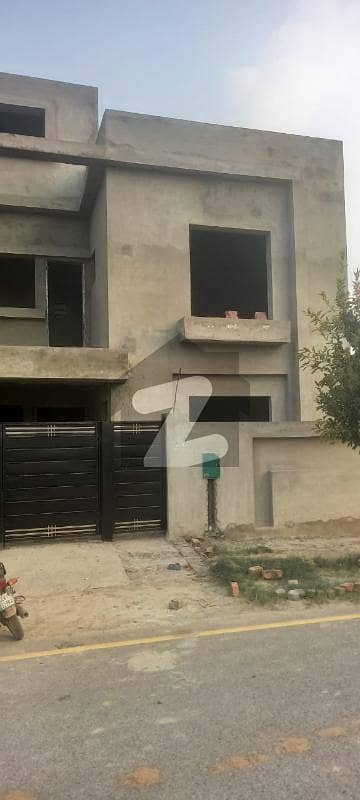 بحریہ آرچرڈ فیز 2 بحریہ آرچرڈ لاہور میں 3 کمروں کا 5 مرلہ مکان 95 لاکھ میں برائے فروخت۔