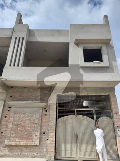 چک 86/6 - آر ساہیوال میں 4 کمروں کا 3 مرلہ مکان 40 لاکھ میں برائے فروخت۔