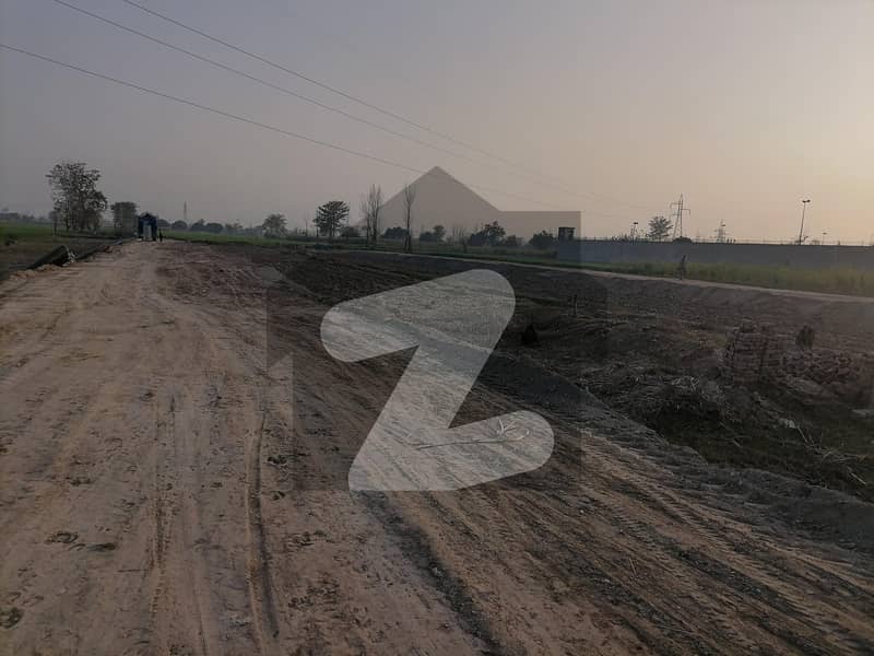 Located in Khayaban-E-Sardar. Located in Khayaban-E-Sardar.