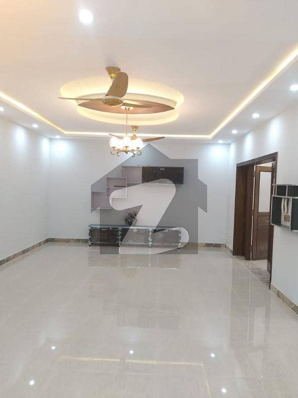G-10 Outclass 1st Entry Ground Portion For Rent
