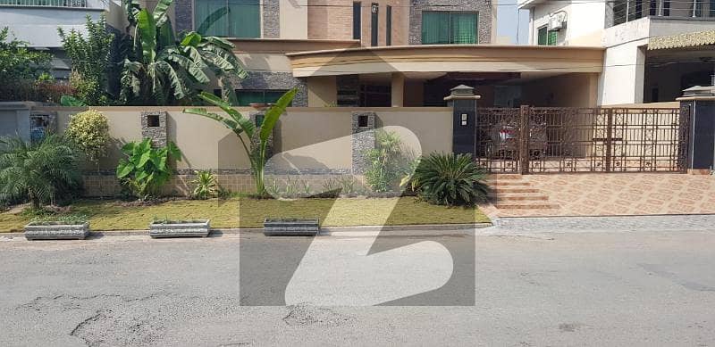 One Kanal Upper Portion Available For Rent In Valencia Town Lahore