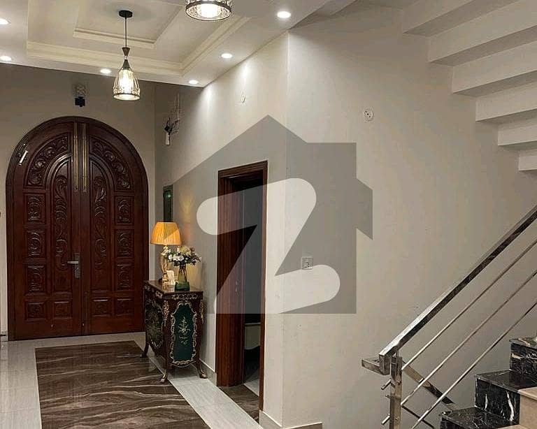 House For Grabs In 14 Marla Faisalabad Zee Garden, Canal Expressway