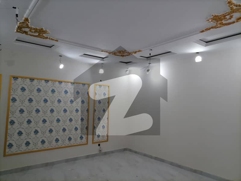 محافظ ٹاؤن فیز 2 محافظ ٹاؤن لاہور میں 2 کمروں کا 5 مرلہ مکان 1 کروڑ میں برائے فروخت۔