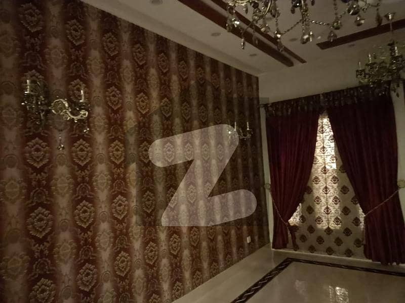 Gulberg 12 Marla Ghalib Market Near To Main Road Suitable For Office Or Residential