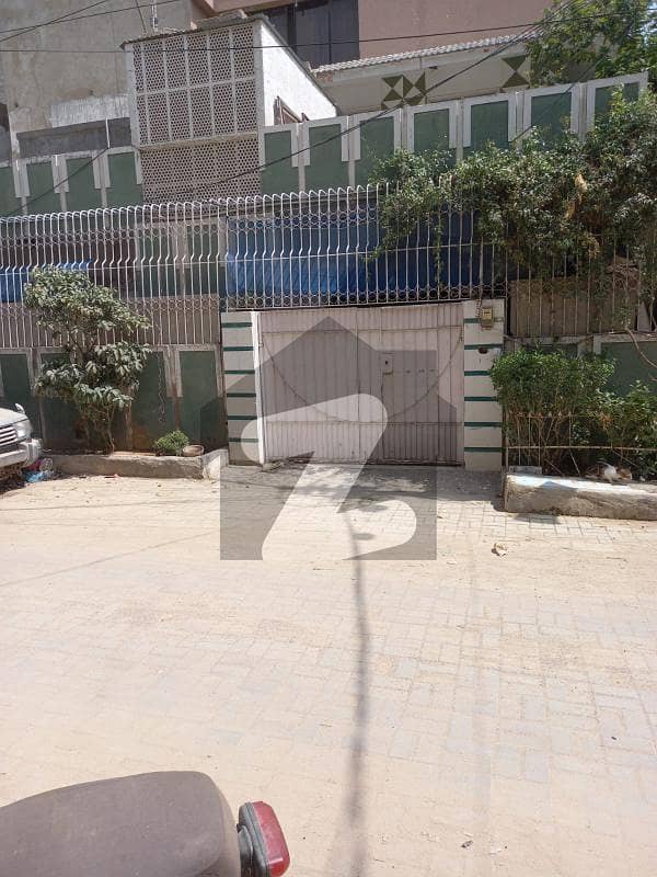 120 Sq Yards Corner House For Sale Bufferzone 15 A 4
