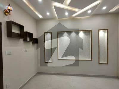 بش ایگزیکٹو ولاز ملتان میں 4 کمروں کا 5 مرلہ مکان 1.55 کروڑ میں برائے فروخت۔