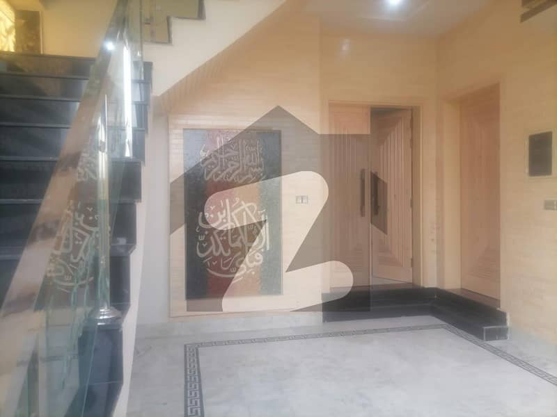 Buy your ideal 5.7 Marla House in a prime location of Khayaban-e-Manzoor