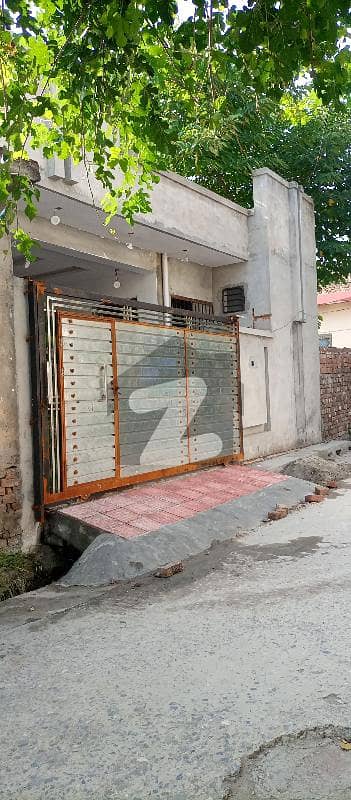 چاکرہ راولپنڈی میں 2 کمروں کا 6 مرلہ مکان 85 لاکھ میں برائے فروخت۔