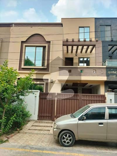 5 Marla Independent House Available For Rent Near To Park