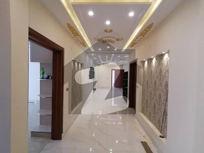 Upper Portion Of 10 Marla In Wapda Town For rent