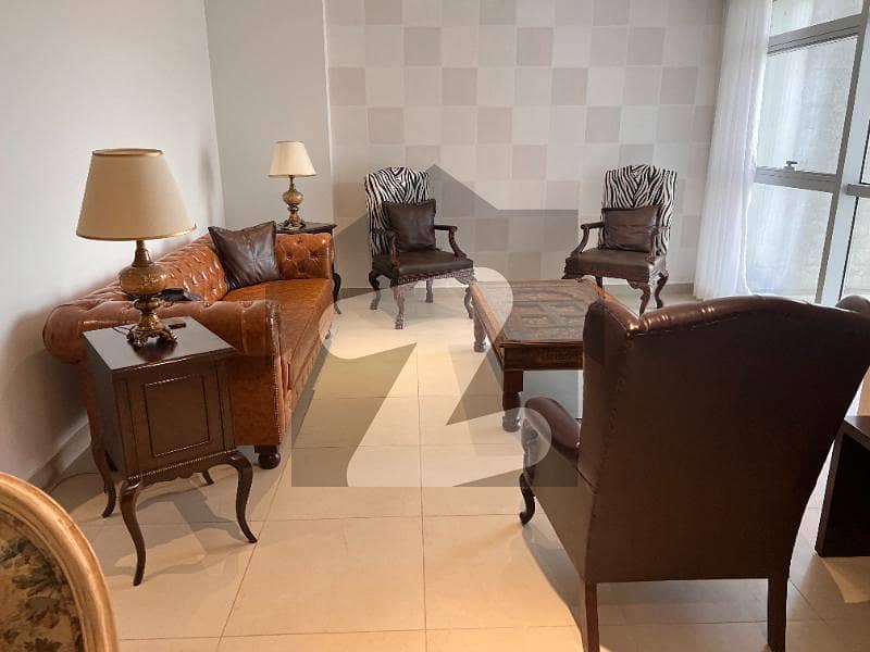 Brand New 1 Bed Study New Elegant Apartment For Rent
