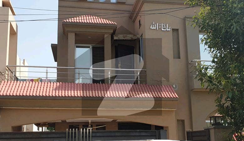 Perfect 10 Marla House In Bahria Town - Gulbahar Block For rent