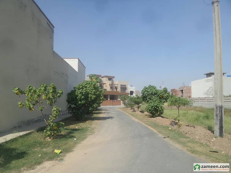 House Is Available For Sale Lahore Canal Bank Society Phase 1, Lahore