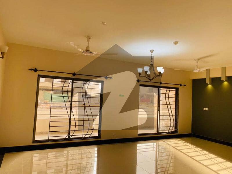 3 Bedrooms Apartment In G 9 Building
