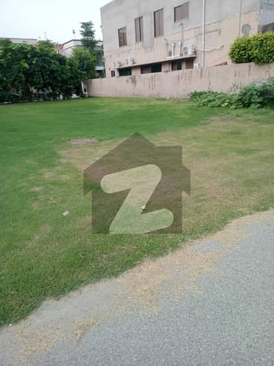 8 Marla Commercial near to 05 Block A plot for sale in DHA phase 8