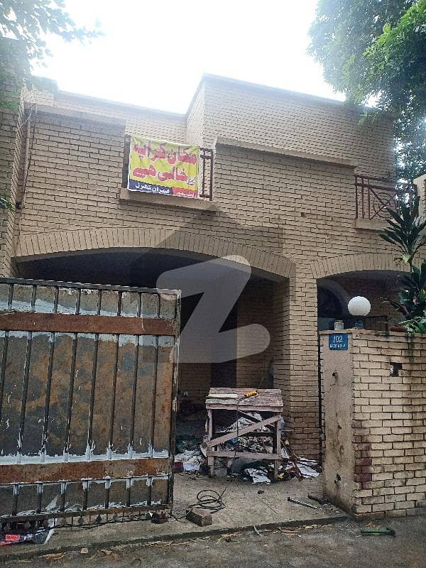 رحمان ولاز لاہور میں 2 کمروں کا 5 مرلہ فلیٹ 50 ہزار میں کرایہ پر دستیاب ہے۔