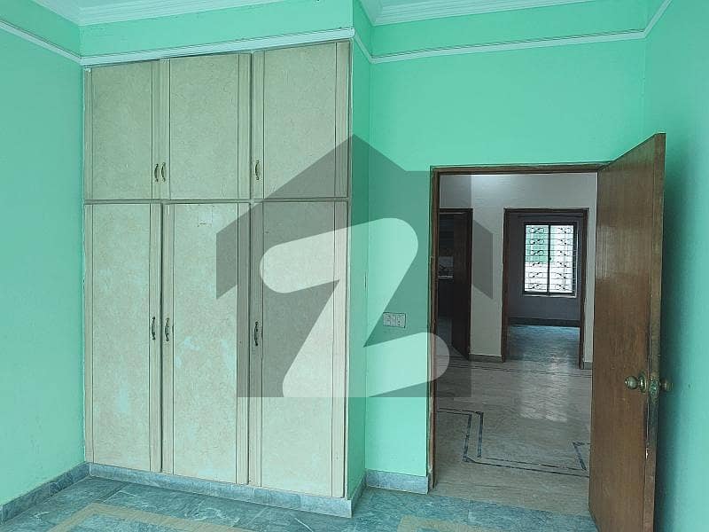 12 Marla Lower Portion For Rent In H3 Block Johar Town