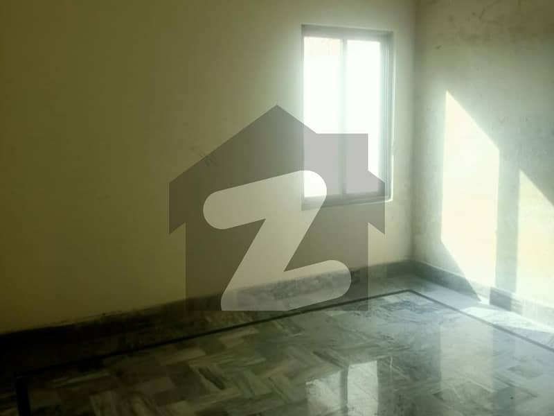 مدینہ گرین ویلی فیصل آباد میں 3 کمروں کا 3 مرلہ مکان 62 لاکھ میں برائے فروخت۔