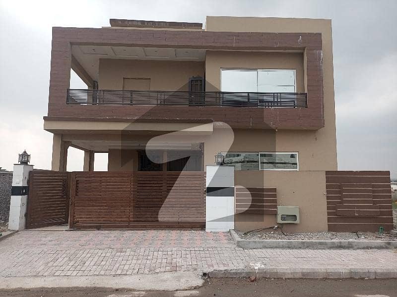 12 Marla beautiful luxury brand new house available for sale on reasonable price