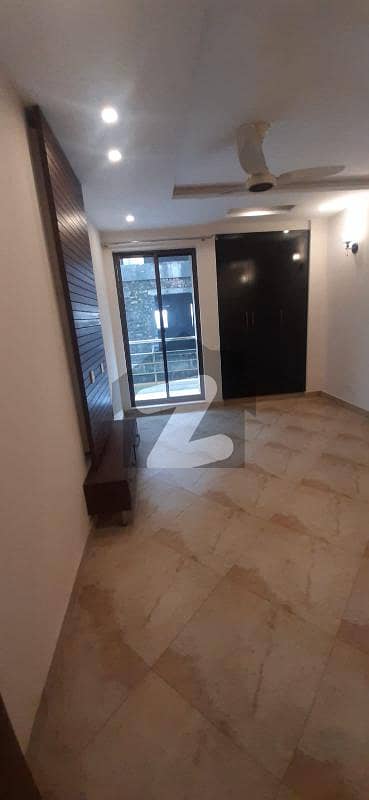 2 Beds Prime Location Flat for Sale in Air Avenue Block Q Phase 8