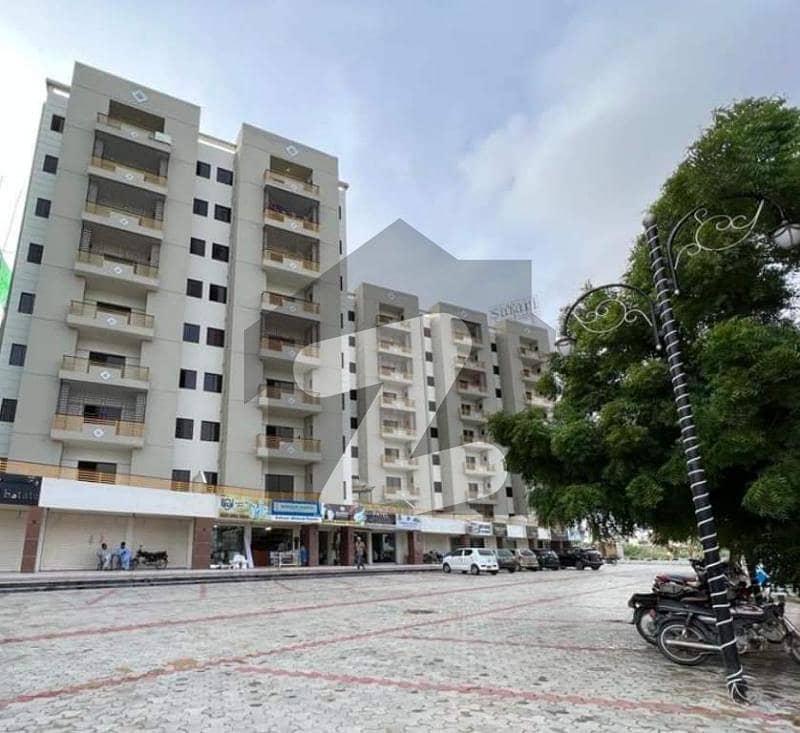 سفاری اینکلیو آپارٹمنٹس یونیورسٹی روڈ کراچی میں 2 کمروں کا 4 مرلہ فلیٹ 1 کروڑ میں برائے فروخت۔