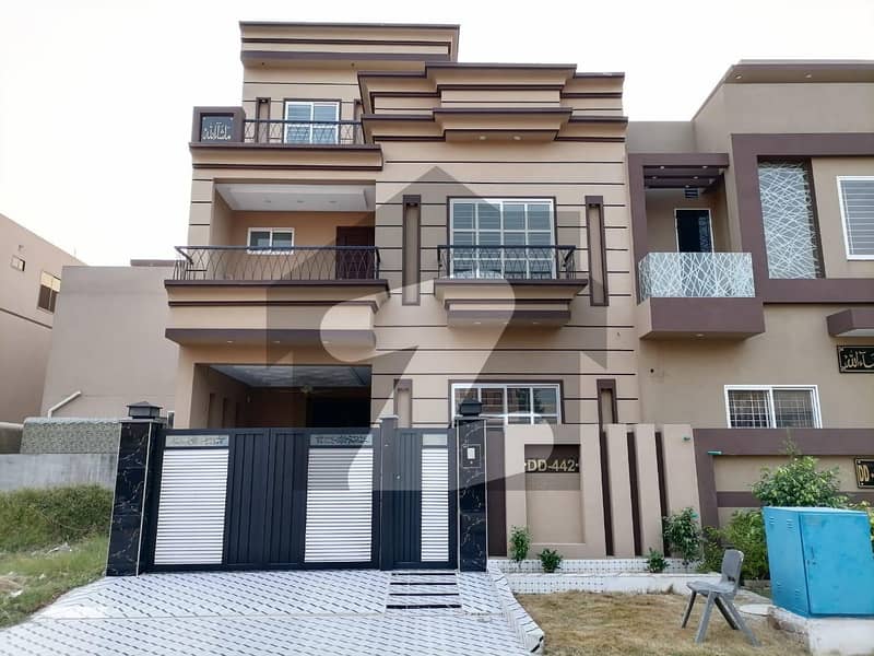 Prime location 5 Marla Brand new house for sale in City Housing Gujranwala Block-DD