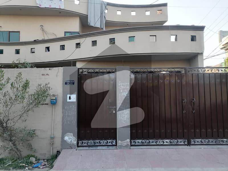 A Well Designed Lower Portion Is Up For rent In An Ideal Location In Shalimar Colony