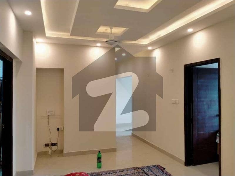 ڈیفینس ویو فیز 1 ڈیفینس ویو سوسائٹی کراچی میں 3 کمروں کا 8 مرلہ فلیٹ 75 ہزار میں کرایہ پر دستیاب ہے۔