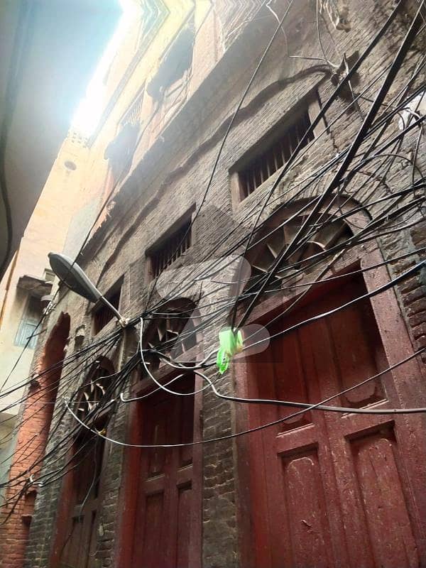 رنگ محل لاہور میں 6 کمروں کا 3 مرلہ مکان 1.2 کروڑ میں برائے فروخت۔