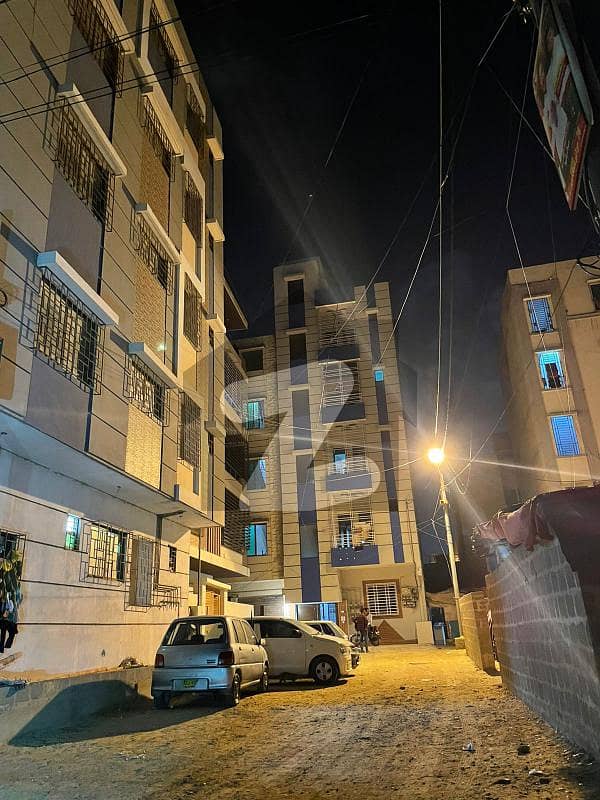 3 bed dd 1st and 3rd floor available for sale in johar block 2 LS GulistaneJauhar Block 2