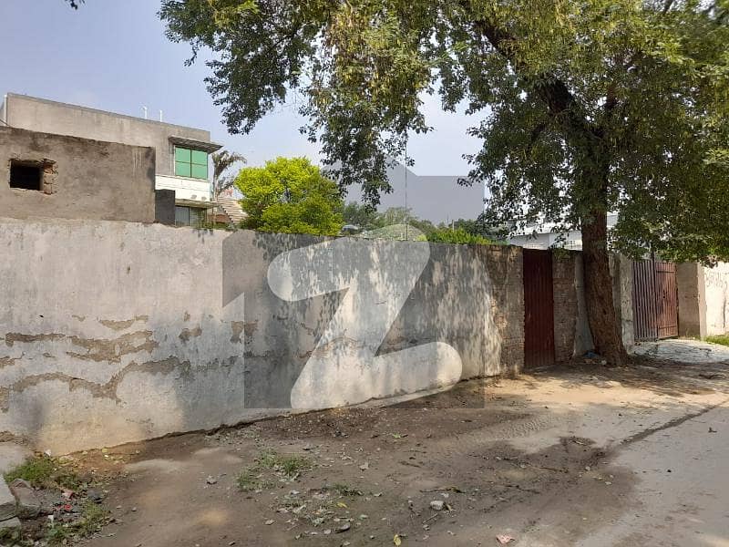 11 Marla Hot Location Plot For Sale In Gulberg 3 M Block Near Main Ferozepur Road Lahore