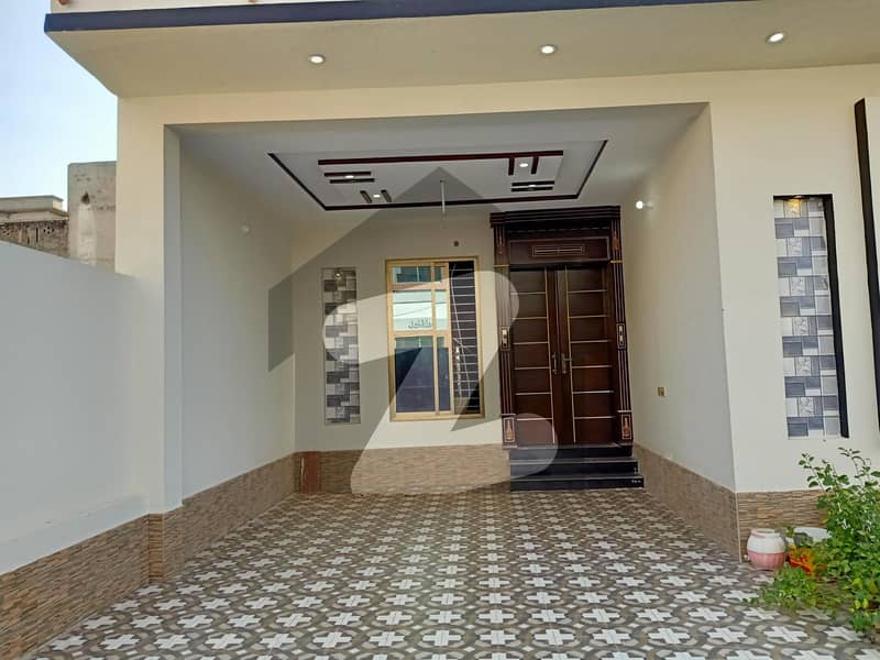 8 Marla House Up For rent In Shadman Colony