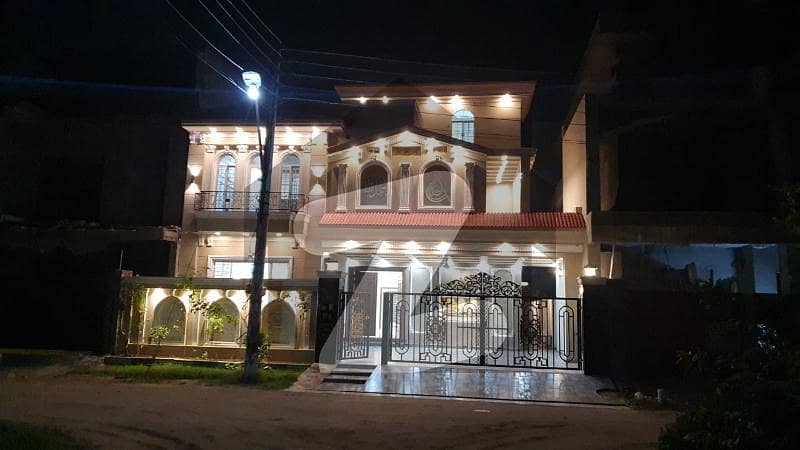 Spanish Bungalow Available For Sale In Punjab University Town Near By Wapda Town Phase 2
