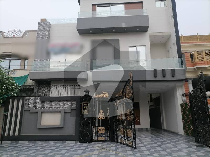 12 Marla House In Johar Town Phase 2 - Block H2 For sale
