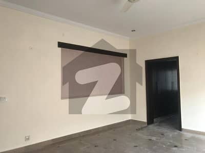 2 kanal upper portion for a rent available in valencia housing society lahore