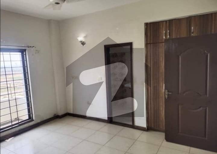 2 Kanal Spacious Building Is Available In Liberty Market For rent