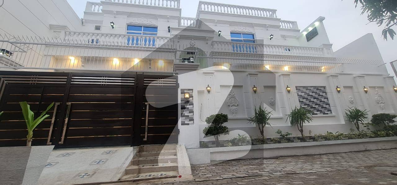 خان کالونی روڈ اوکاڑہ میں 6 کمروں کا 10 مرلہ مکان 2.8 کروڑ میں برائے فروخت۔